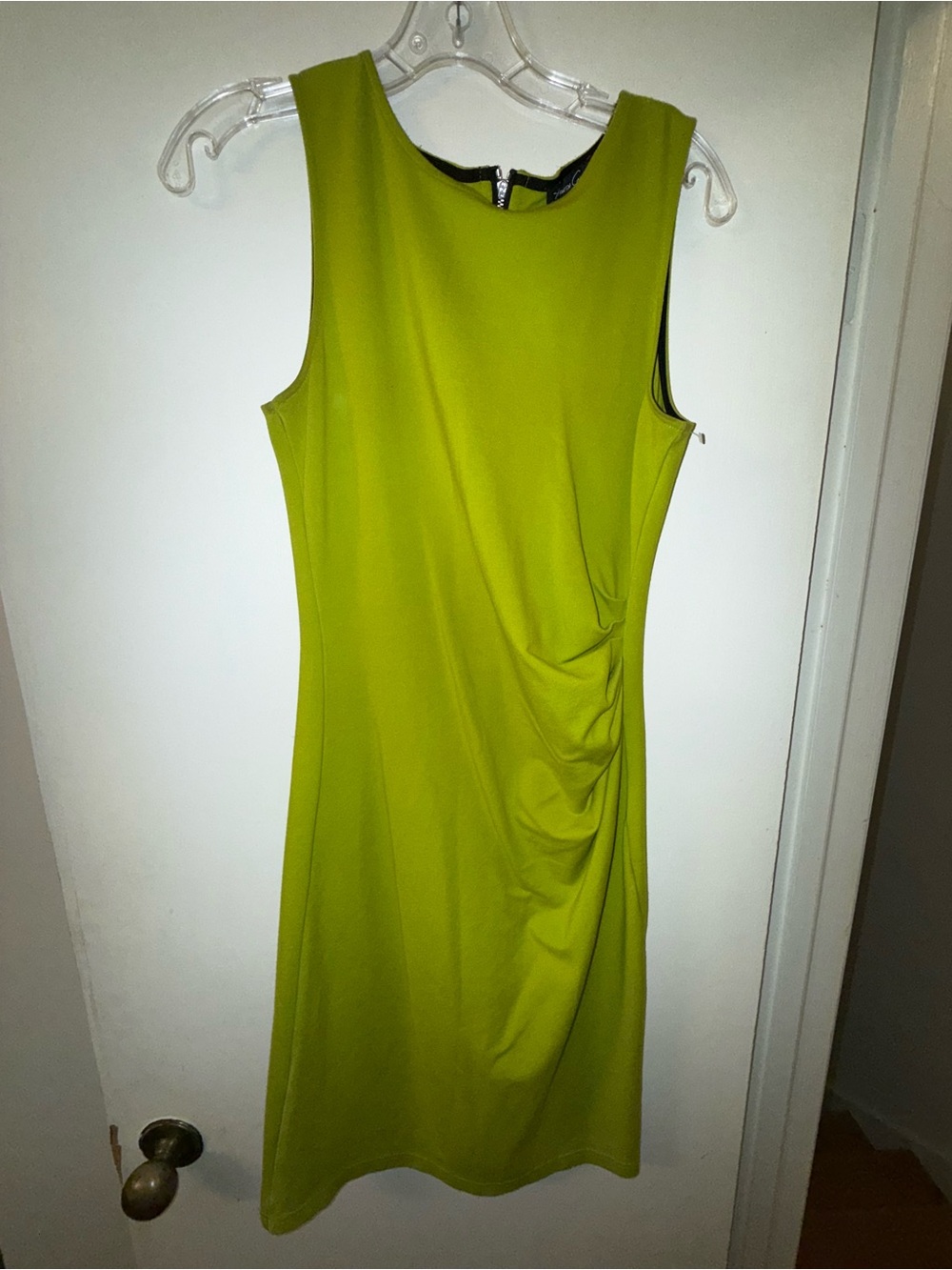 Kenneth Cole Sleeveless Ruched  Dress in Lime. Size 6
